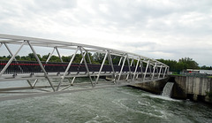 HFF - manchmal genügt es auch nur über eine Brücke zu gehen