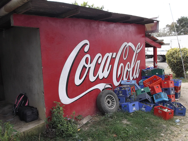 Coca-cola en agua fria ahh !