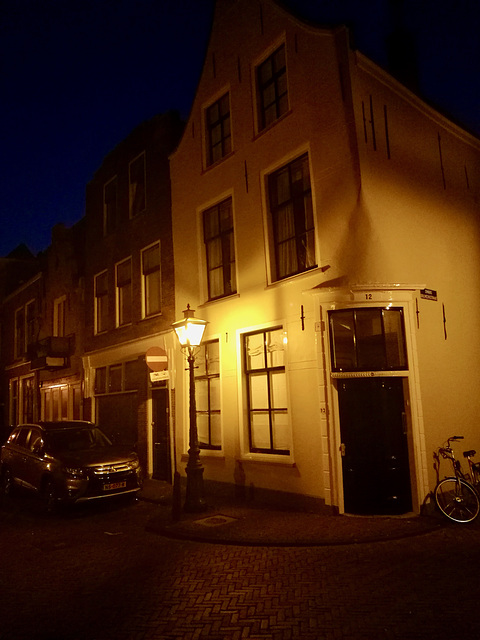 Leiden by night