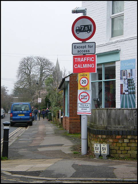 Leckford Road signage clutter