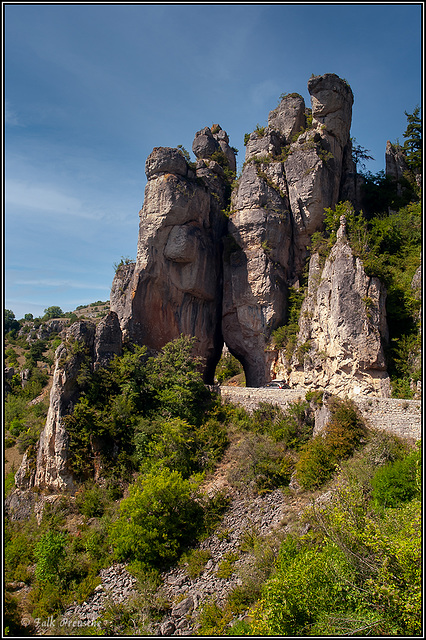 Ein Felstor in der Gorge de la Jonte