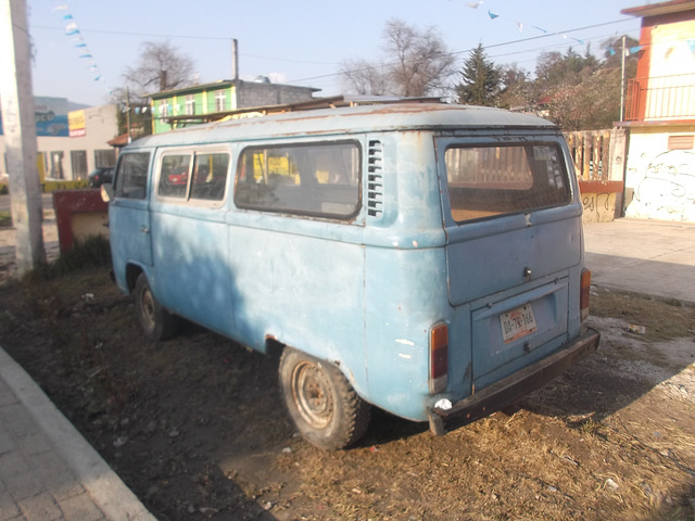 Fourgonnette bleue VW