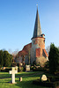 Pronstorf, romanische Feldsteinkirche mit Rundturm