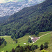Blick in die Tiefe auf den Bergbauernbetrieb Bettlachberg ( 1071 m.ü.M. ) und im Tal die Stadt Grenchen