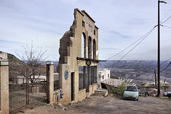 La Victoria Glass Blowing Studio – Hull Avenue, Jerome, Arizona La Victoria Glass Blowing Studio – Hull Avenue, Jerome, Arizona