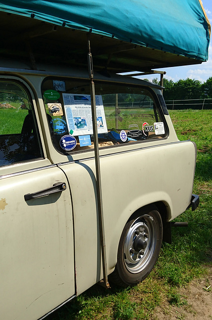 Trabant-Dachzelt-Verbindung