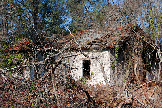 J'ai offert à Monique une maison en Lozère qu'elle a refusé . Jamais contente !