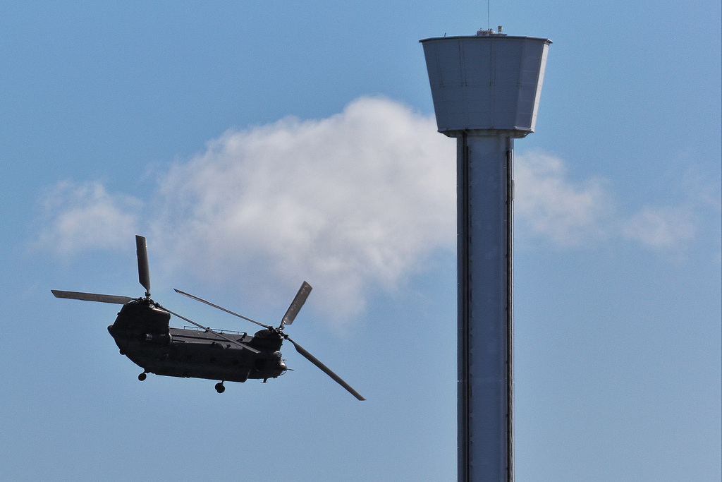 EOS 60D Unknown 11 30 20 6439 Chinook dpp hdr