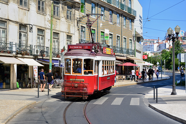 Lisbon 2018 – Tourist tram 12 on the Rua Dom Duarte