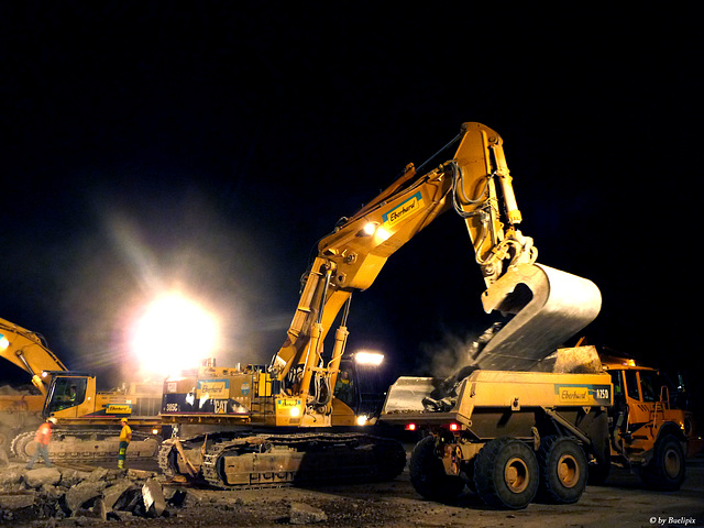 Pistensanierung Piste 16/34 Flughafen Zürich-Kloten (© Buelipix)