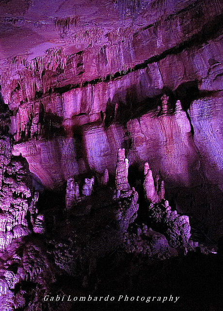into the cave of Sataplia (Georgia)