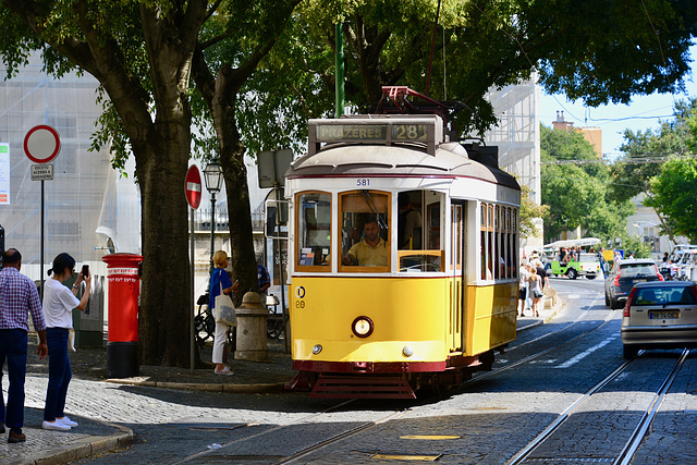 Lisbon 2018 – Tram 581 on line 28