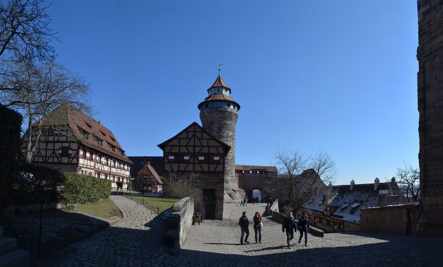 Nürnberg Castle, Tiefer Brunner Courtyard