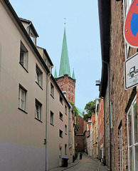 Pagönnienstraße mit St. Petri