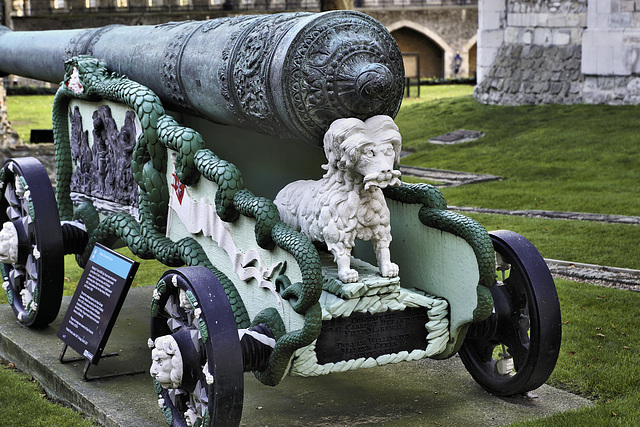 Knights of Malta Bronze 24-pounder Cannon – Tower of London, London, England