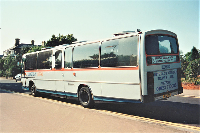 Luckett’s Coaches AEG 121Y in Southend-on-Sea – 9 Aug 1995 (279-18)