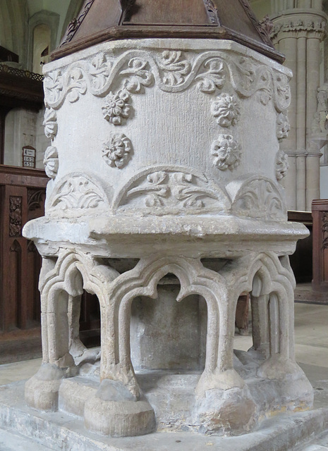 barnack church, hunts  (47) c13 font