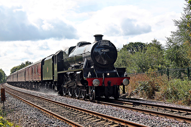 Stanier LMS class 6P Jubilee 45627 SIERRA LEONE (45699) at Bootham AHB Level Crossing Wigginton Road ,York with 1Z30 06.23 Liverpool- Scarborough The Coast to Coast Express 11th September 2021.