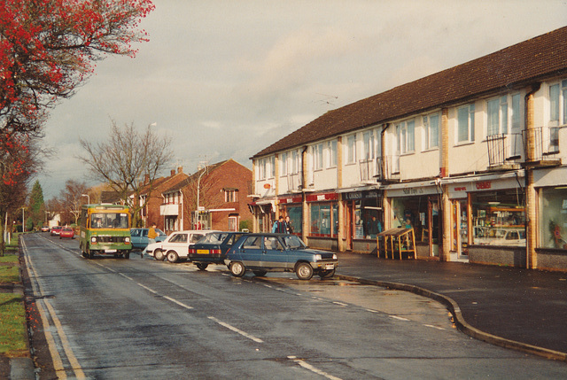 Stagecoach (ex Alder Valley) 405 (E405 EPE) in Farnborough – 2 Dec 1992 (183-10)