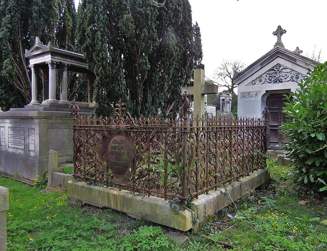 norwood cemetery, london