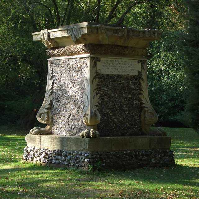 Wrest Park: Mithraic Altar 2011-10-03