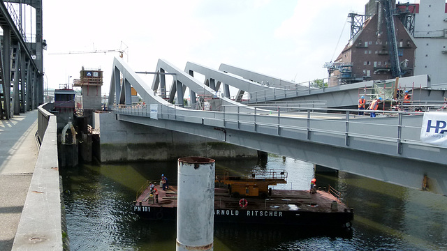 Rethe Hub- und Klappbrücke