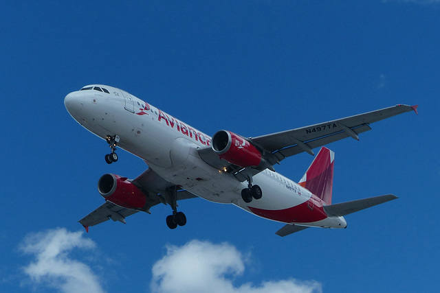 N497TA approaching Toronto - 24 June 2017