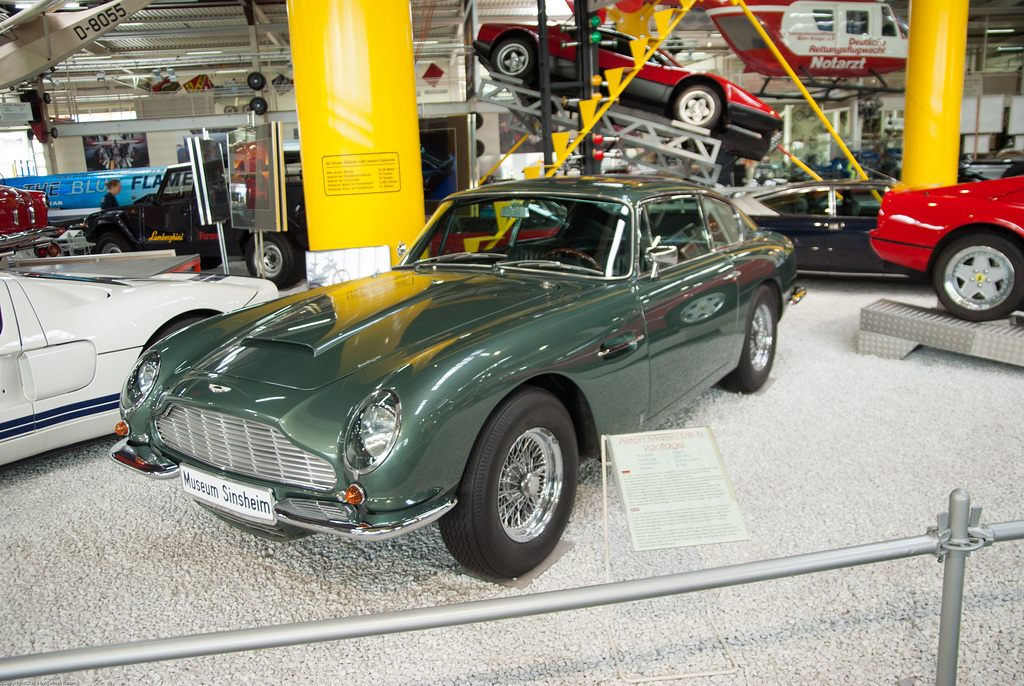 Aston Martin DB 6 Vantage