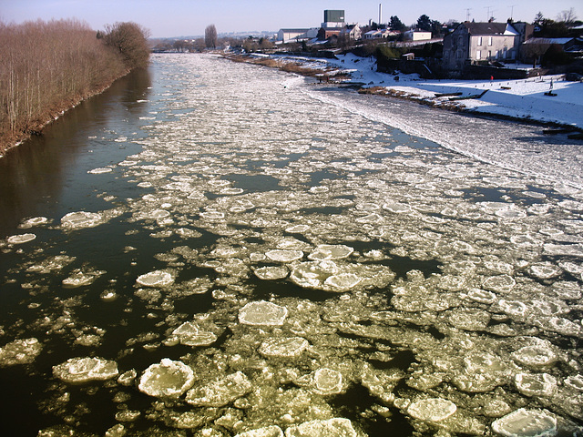 Loire gelée.