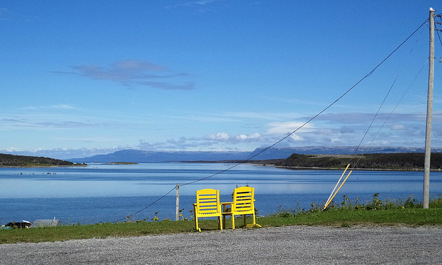 Chaises jumelles / Twin chairs