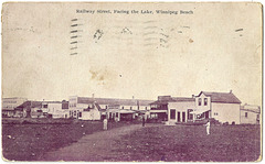 WB0076 WPG BEACH - RAILWAY STREET, FACING THE LAKE