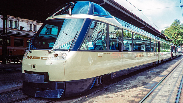 930000 Montreux Super-pano