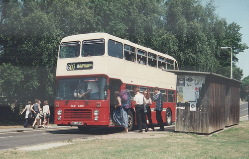 East Kent Road Car Co 7685 (SKL 685X) - 30 June 1995 (Ref 274-16)