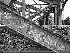 Stahlträger an der Hohenzollernbrücke