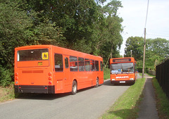Mulleys Motorways buses at Lackford - 6 Aug 2011 (DSCN6637)