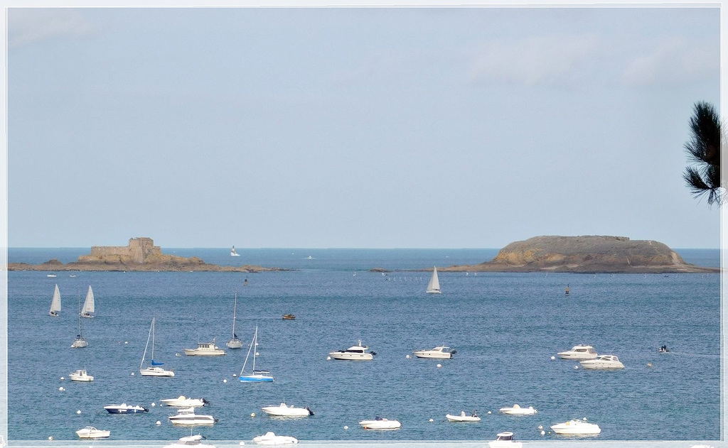 Vue depuis le chemin de randonnée à Dinard (35)