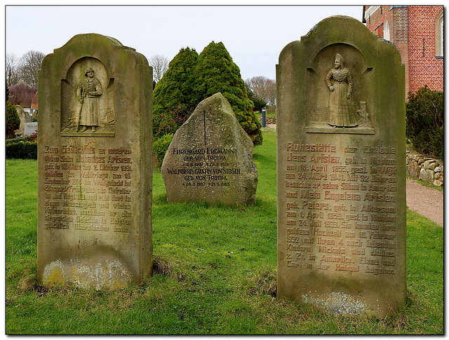 Friedhof | "Sprechende" Grabsteine