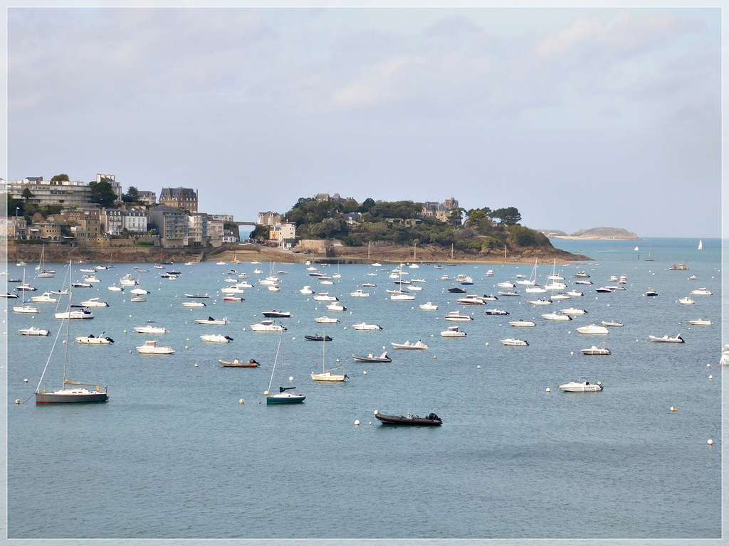 Vue depuis le chemin de Randonnée vers Dinard (35)