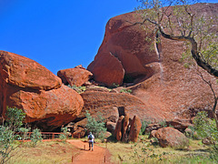 Am Fuße des Uluru