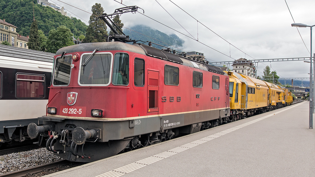 180515 Montreux Re420 machine chantier