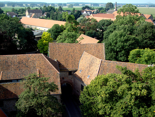 Über den Dächern von Schloss Altenhausen