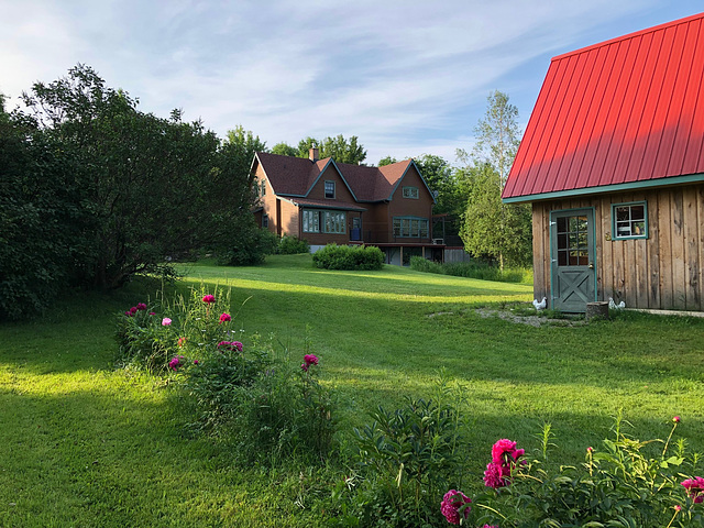 Petite grange et maison