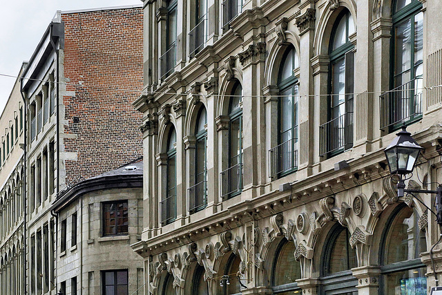 Scrollwork – St-Paul Street at St-Laurent, Montréal, Québec