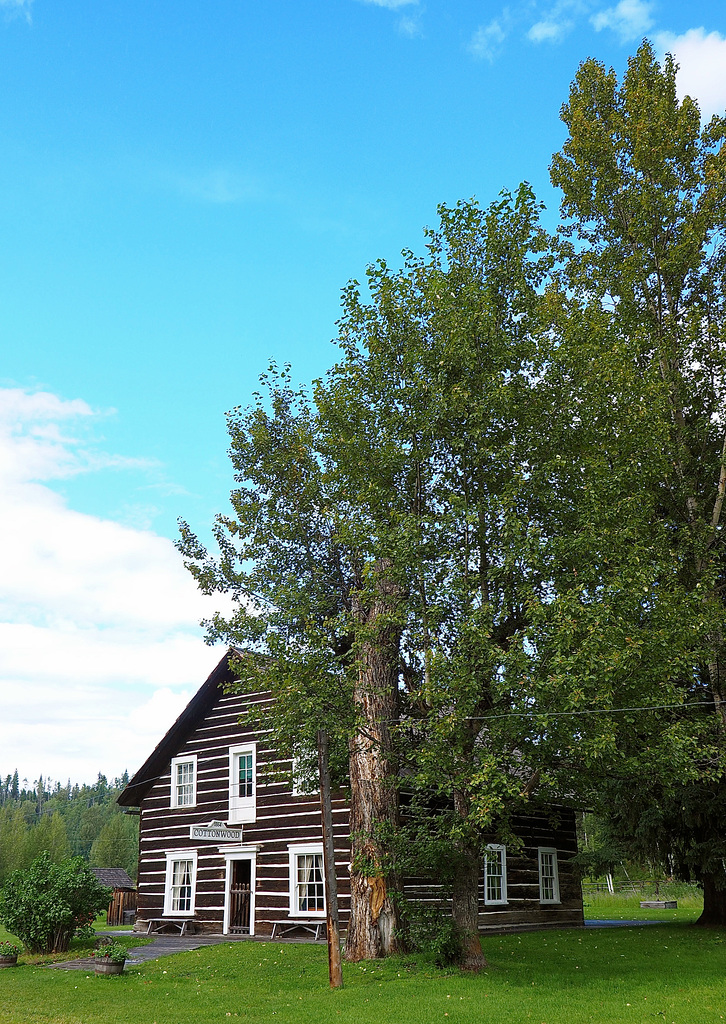 Cottonwood House.