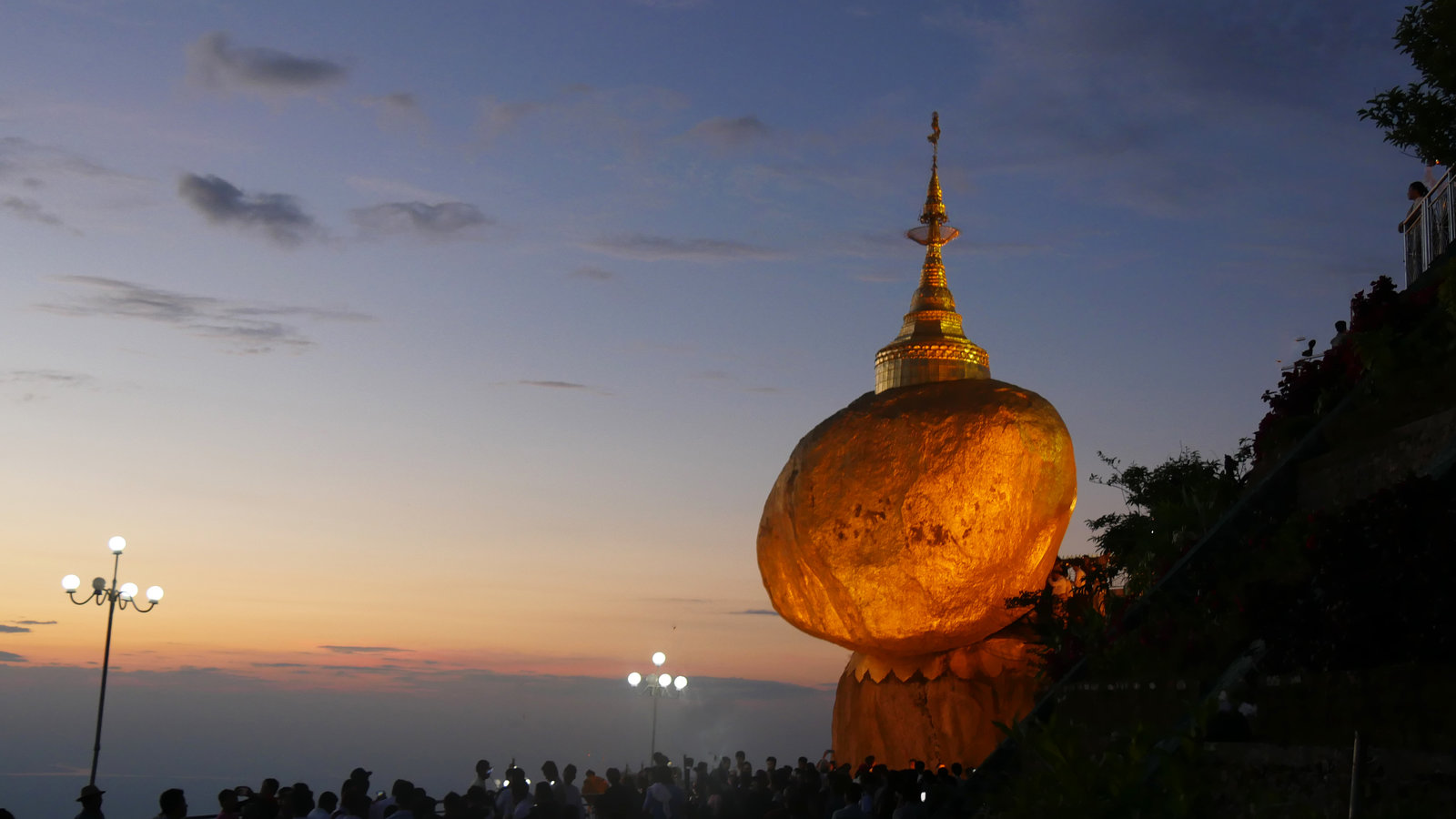 Pagode de Kyaiktiyo (rocher d'or)