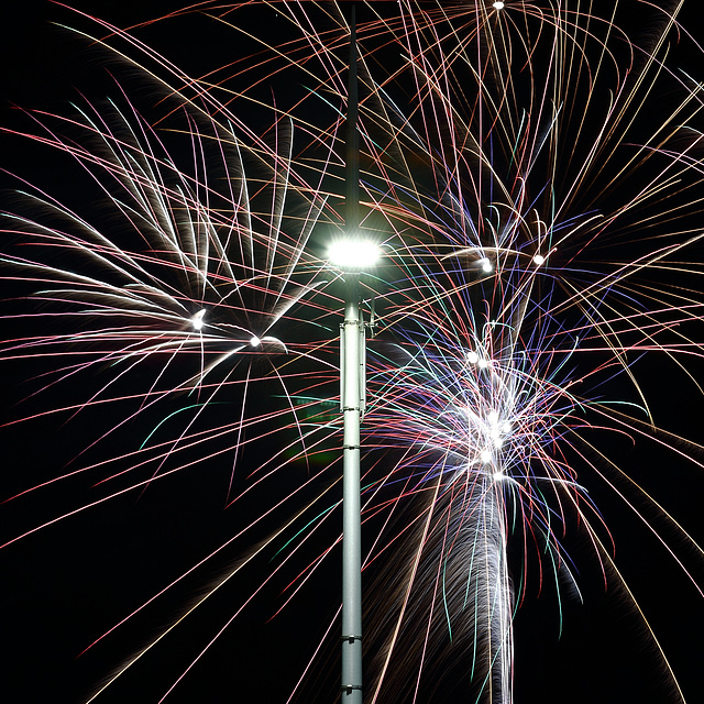 EOS 6D Peter Harriman 21 32 14 97904 weymouthFireworks dpp