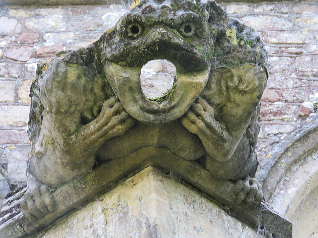 brampton church, hunts (31) c15 gargoyle