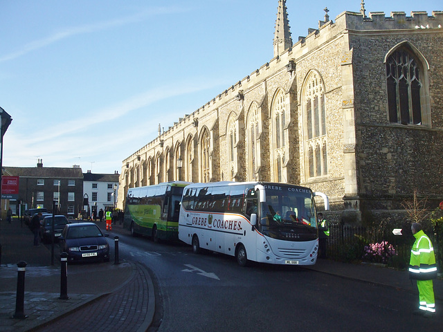 DSCF5917  Grebe Coaches MIL 5166 and Arriva the Shires YJ55 KZS in Bury St. Edmunds - 26 Nov 2016