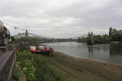 The Thames Path - Kew Bridge to Putney Bridge, north bank