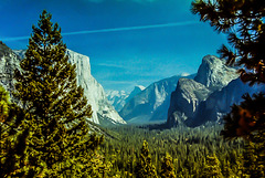 Tunnel View (090°)